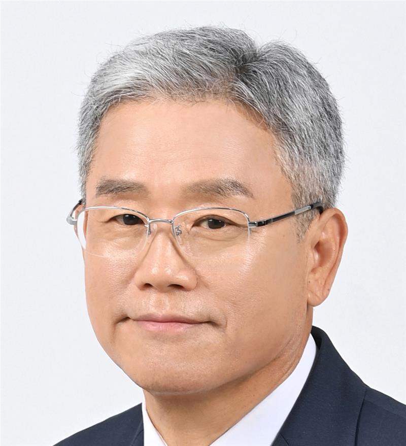 Kim, Dong Cheol